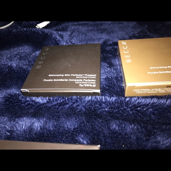 Becca highlighter - Picture 3 of 3